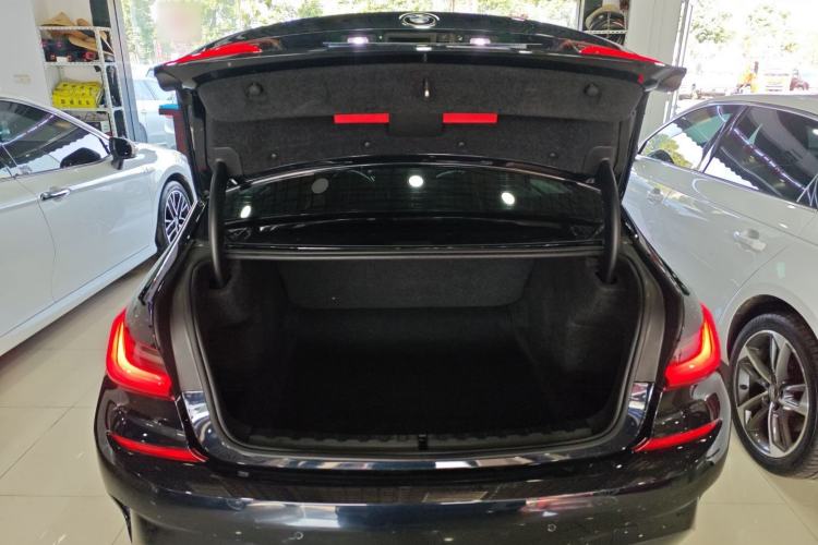 Used BMW 3 Series 2021 Facelifted 320Li M Sport Package
