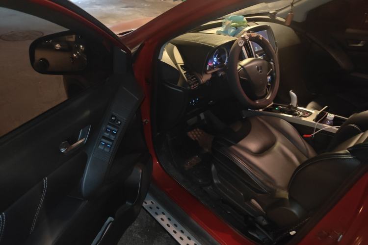 Used Luxgen U6 SUV 2015 1.8T New Innovation Upgrade Driver Seat