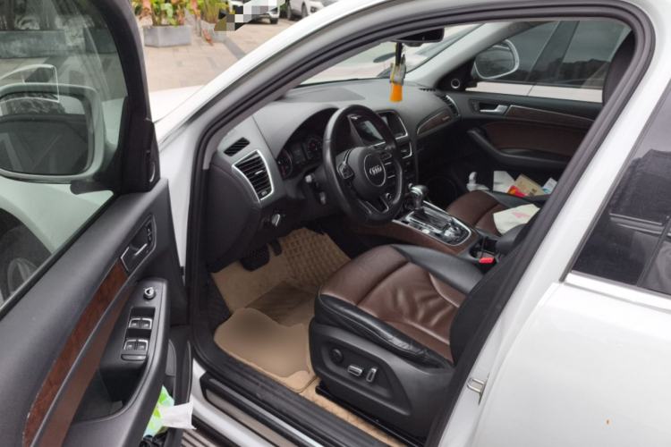 Used Audi Q5 2016 40 TFSI Comfort Model Driver Seat