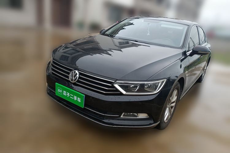 Used Volkswagen Magotan 2017 280TSI DSG Comfort Model