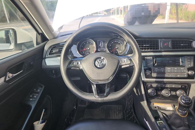Used Volkswagen Lamando 2015 280TSI Manual Comfort Edition Steering Wheel
