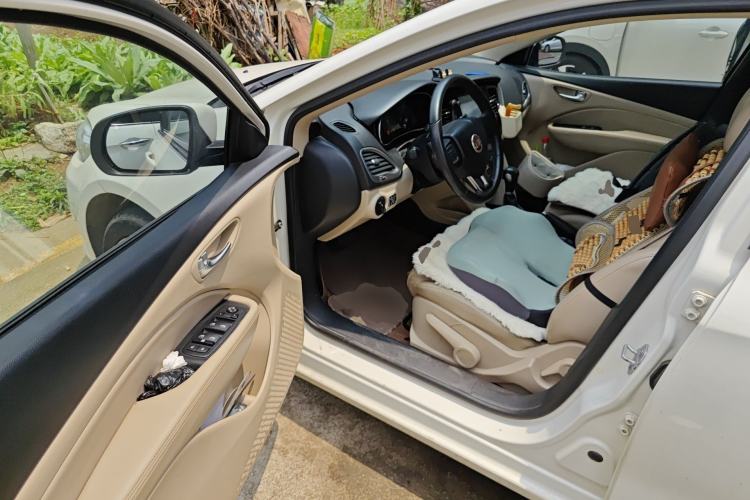 Used Fiat Viaggio 2012 1.4T Automatic Enjoyment Edition Driver Seat