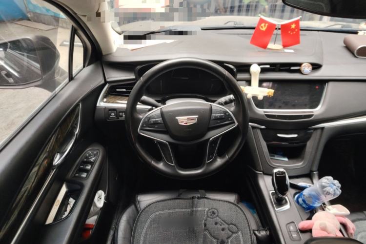 Used Cadillac XT5 2016 25T Luxury Model Steering Wheel