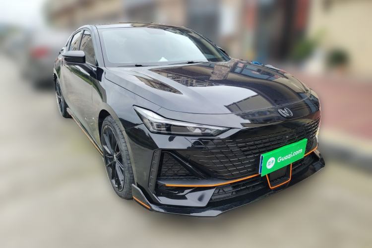 Used CHANGAN UNI-V 2022 1.5T Sport Edition Front Right 45 Deg