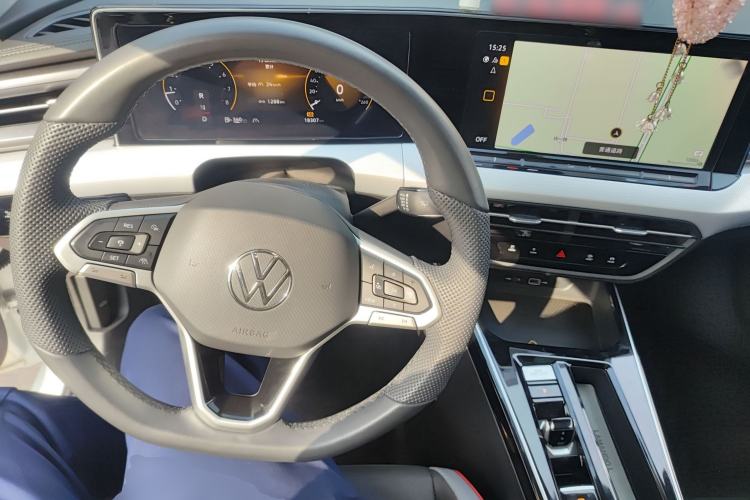 Used Volkswagen Lamando 2024 Lavida L 280TSI DSG Cool & Spicy Edition