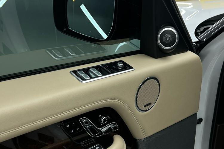 Used Land Rover Range 2021 3.0 L6 Century Extended Classic Edition