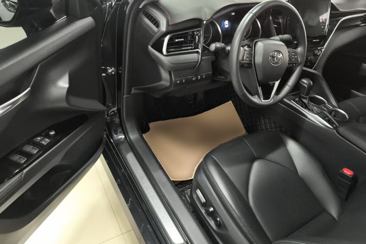 Used Toyota Camry 2021 2.0G Luxury Edition Driver Seat