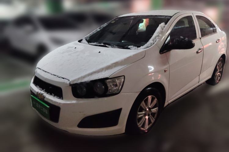 Used Chevrolet Aveo Sonic 2011 Sedan 1.4L MT SL