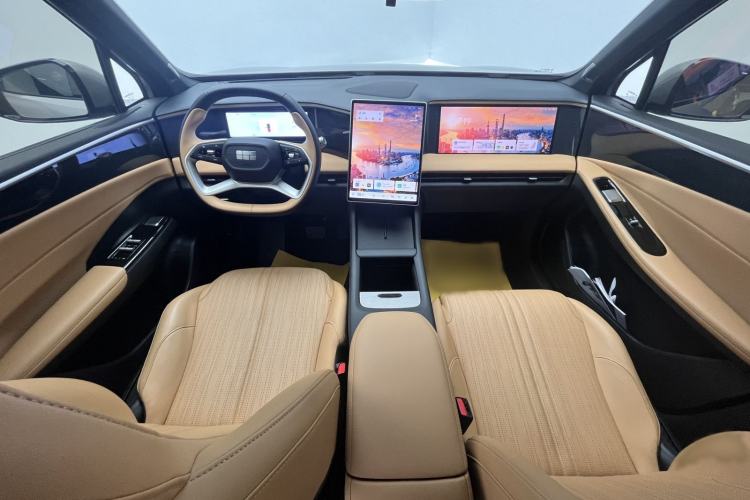 Used Geely Galaxy L7 2024 1.5T 115 km PLUS Dragon Edition Interior 2