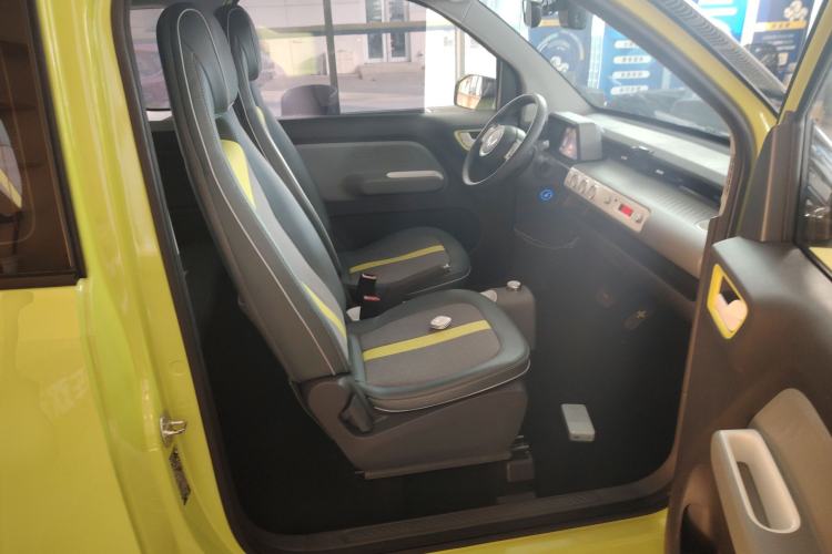 Used Wuling Hongguang MINIEV 2022 GAMEBOY 200km Gaming Edition with Lithium Iron Phosphate
