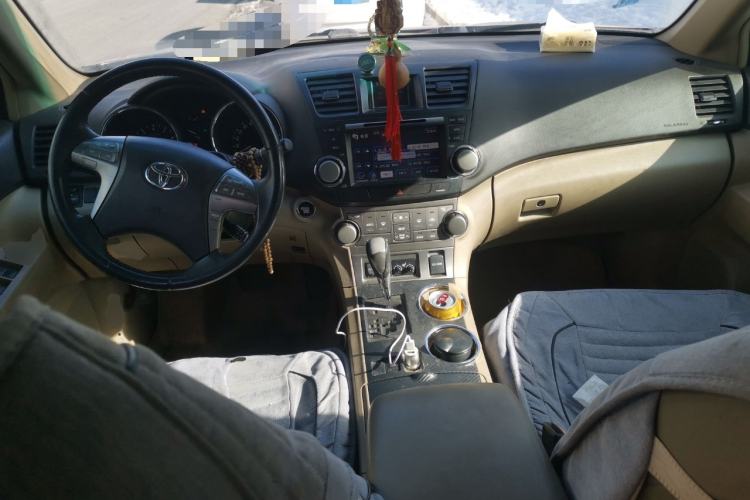 Used Toyota Highlander 2011 2.7L Two-Wheel Drive 7-Seater Luxury Edition
