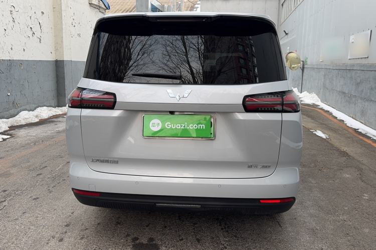 Used Wuling Wuling Starlight 730 2025 Model Plug-in Hybrid 125km Luxury Edition