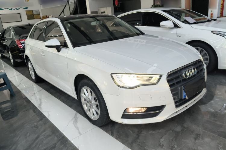 Used Audi A3 2014 Sportback 35 TFSI Automatic Style Edition Front Right 45 Deg