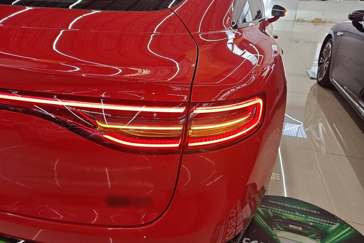 Used Hima Luxeed S7 2025 785 km Ultra