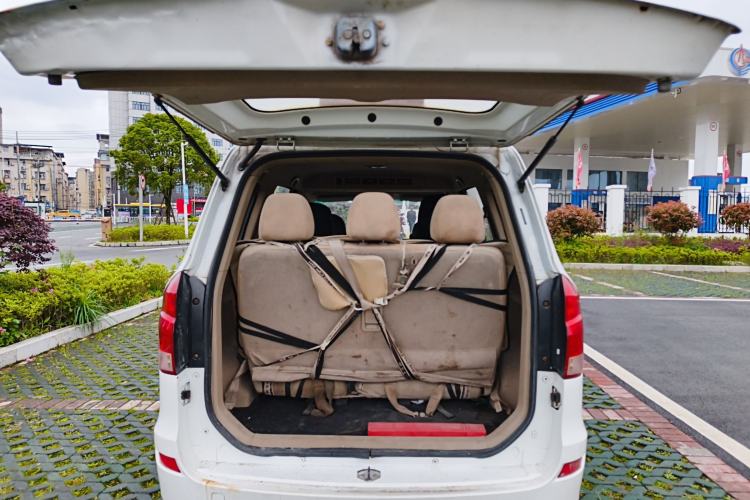 Used Jinbei 750 2015 1.5L Luxury Model Trunk