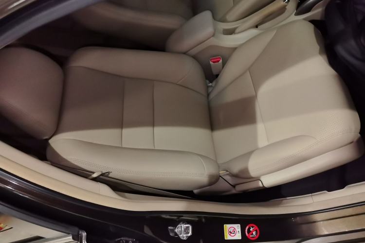 Used Honda Crider 2015 1.8L automatic luxury edition
