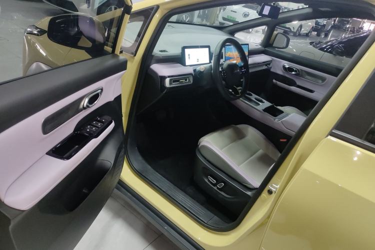 Used AION Y 2023 Younger Star Edition Driver Seat