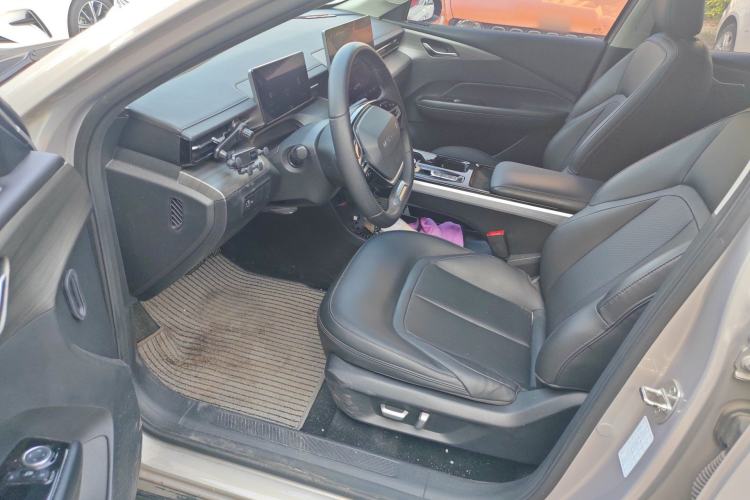 Used Wuling Xingguang 2024 Co-Creation Edition 510 Advanced Model
