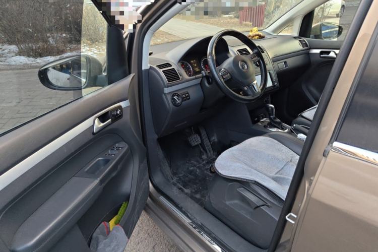 Used Volkswagen Touran 2015 1.4T DSG Comfort Edition 5 Seats