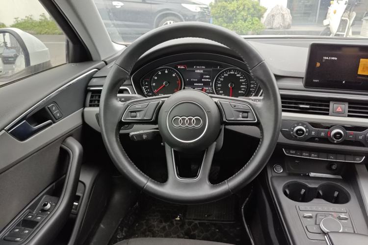 Used Audi A4L 2018 30th Anniversary Edition 40 TFSI Trendy Model