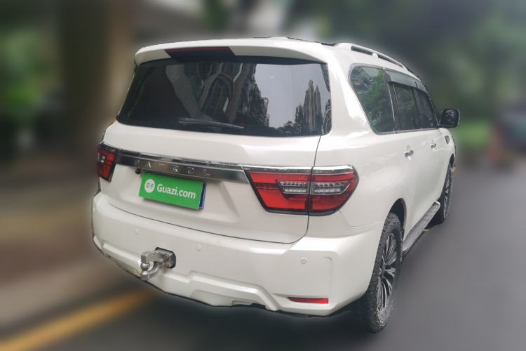 Used Nissan Patrol 2018 4.0L LinkedIn Edition
