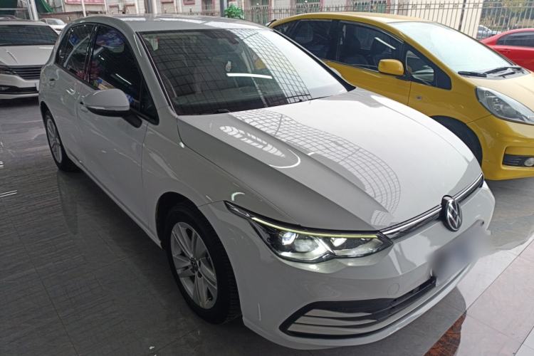 Used Volkswagen Golf 2023 200TSI DSG
