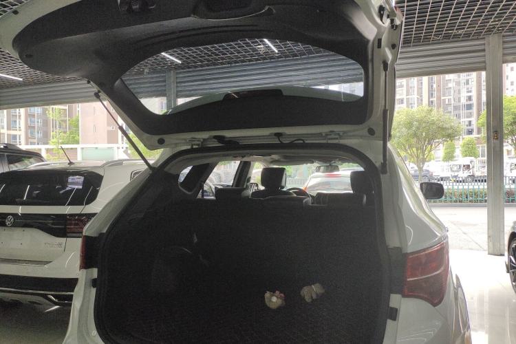 Used Hyundai Santa Fe 2015 2.0T Automatic Two-Wheel Drive Smart Version 5 Seats Trunk