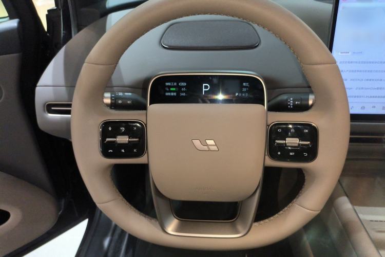 Used Li Auto i6 2025 Model Four-Wheel-Drive Standard Type