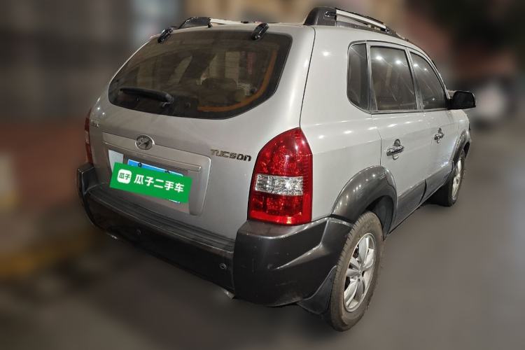 Used Hyundai Tucson 2009 2.0L Automatic Two-Wheel Drive with Sunroof