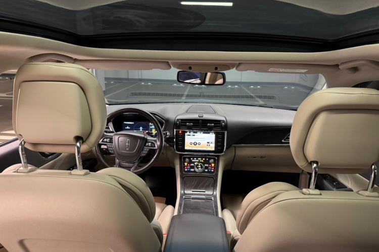 Used Lincoln Continental 2017 2.0T Two-Wheel Drive Deluxe Edition Interior 11