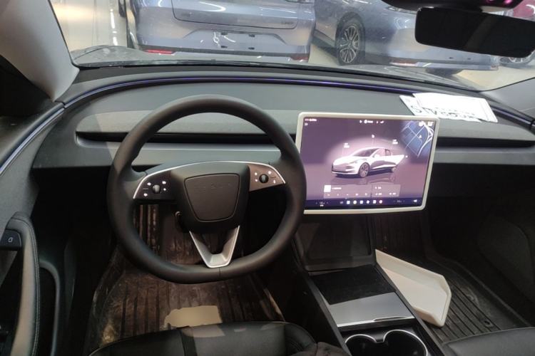 Used Tesla Model 3 2025 Rear-Wheel-Drive Version
