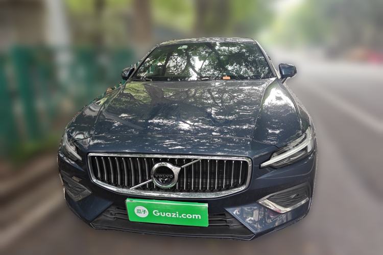 Used Volvo S60 2022 B4 Zhiyuan Luxury Edition Front