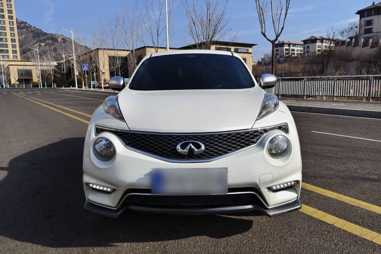 Used Infiniti ESQ 2014 1.6L Spontaneous Edition
