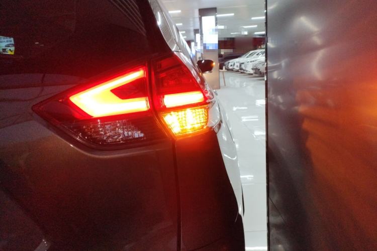 Used Nissan X-Trail 2023 Classic 2.0L Two-Wheel Drive Smart Connect & Comfort Edition