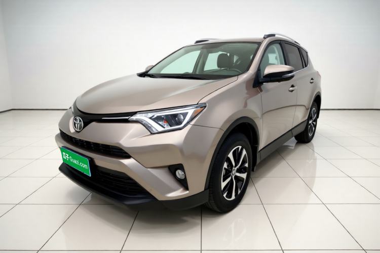 Used Toyota RAV4 2019 2.0L CVT Two-Wheel Drive Luxury Version China VI Standard