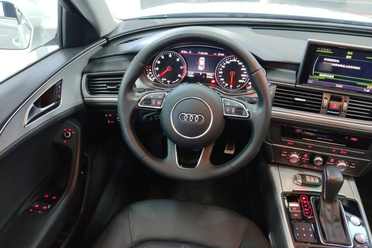 Used Audi A6L 2018 30th Anniversary Edition 35 TFSI Fashion Model Steering Wheel