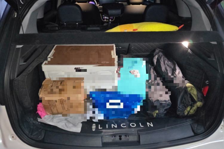 Used Lincoln Corsair 2022 2.0T Two-Wheel Drive Deluxe Edition Trunk