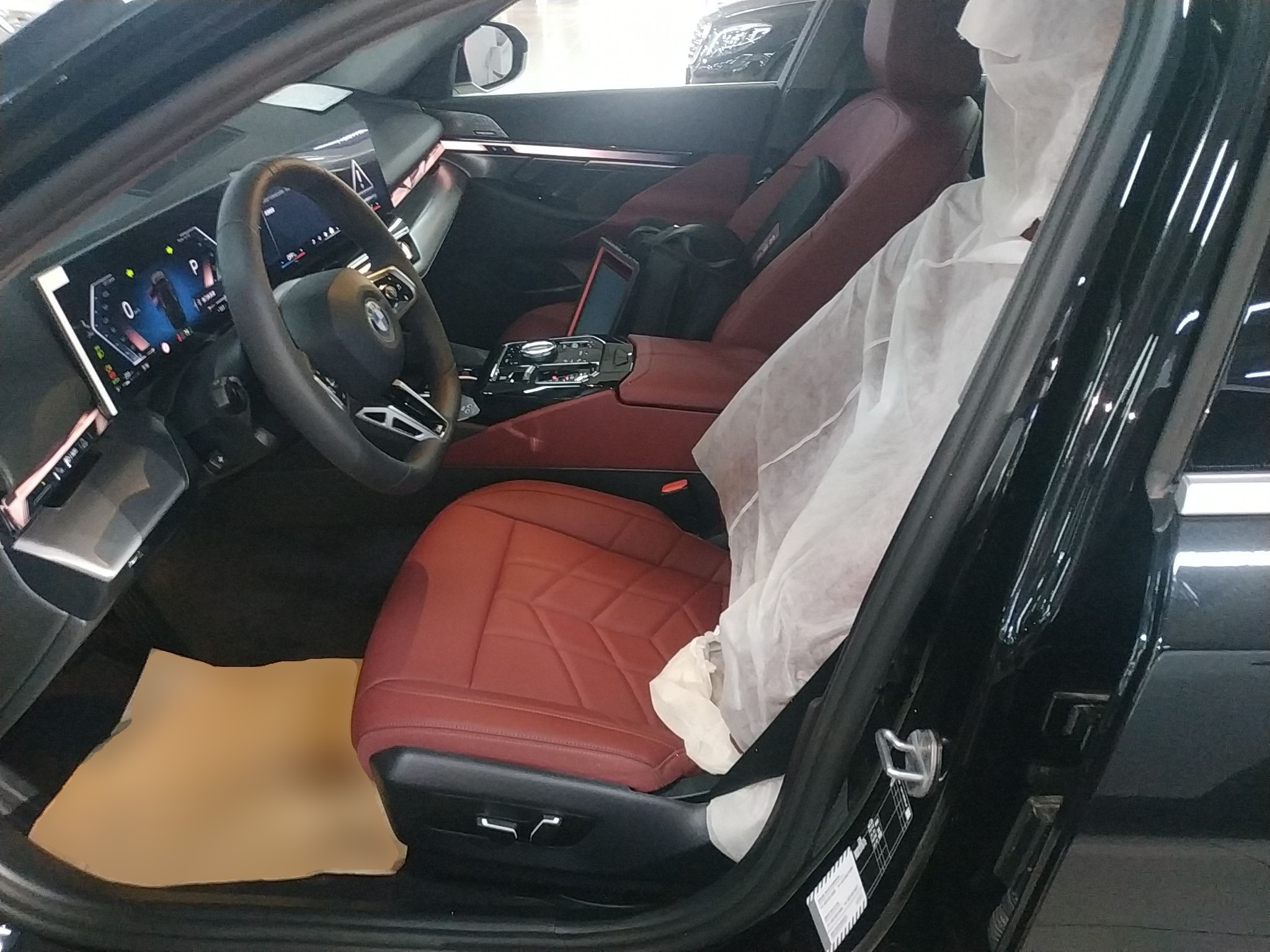 Переднее сиденье в автомобиле