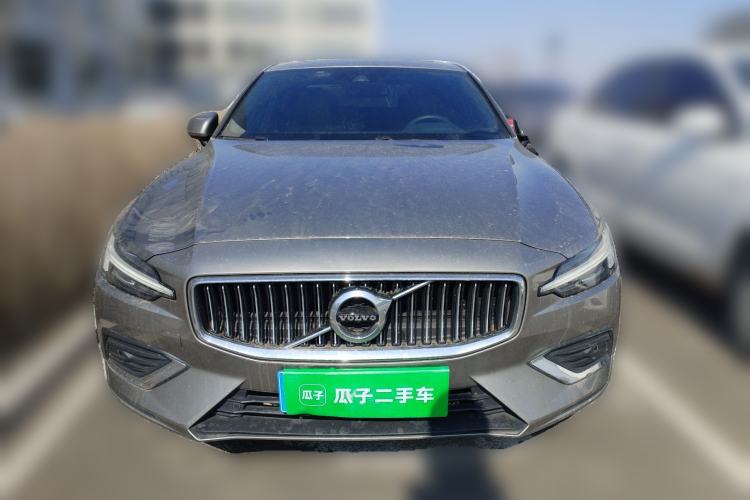 Used Volvo S60 2022 B4 Zhiyi Luxury Edition
