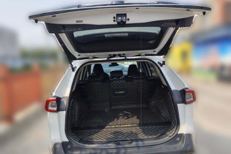 Used Toyota Wildlander 2021 2.0L CVT 4x4 Luxury Edition