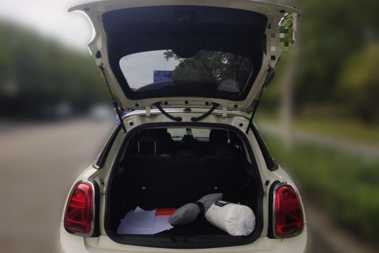 Used MINI MINI 2019 1.5T COOPER Classic Edition Five-Door Version
