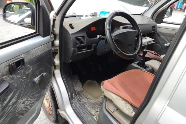 Used Wuling Rongguang 2012 1.5L Extended Basic Version
