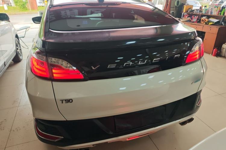 Used Venucia T90 2017 2.0L CVT Smart Edition Rear