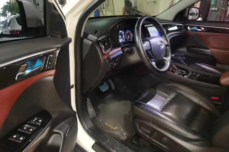 Used GAC Trumpchi GS8 2017 320T Two-Wheel Drive Luxury Smart Connectivity Version (7 Seats)