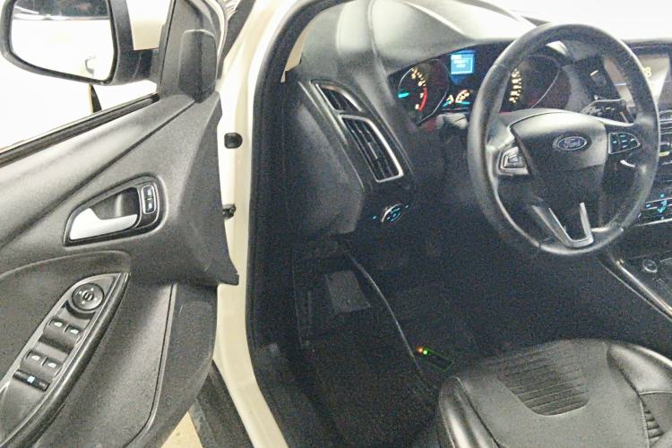 Used Ford Focus 2018 Hatchback Classic 1.6L Automatic Trendy SmartDrive Edition