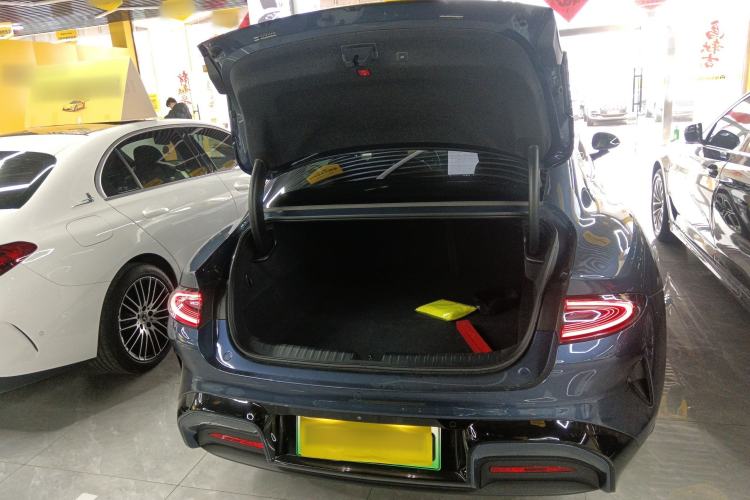 Used Xiaomi Auto SU7 2024 Rear-Drive Ultra-Long Range Advanced Pro-Level Intelligent Driving Version Trunk