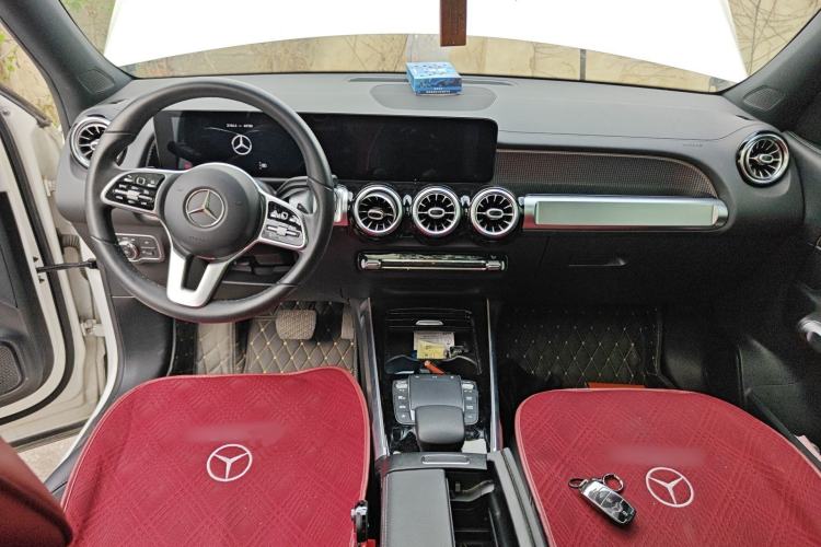 Used Mercedes-Benz GLB 2021 GLB 200 Dynamic Edition Center Console