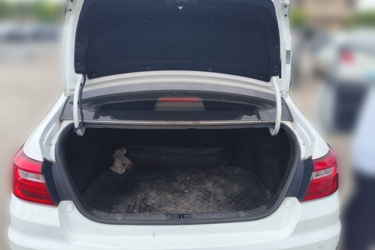 Used Geely Auto Vision 2019 Upgraded Model 1.5L Manual Luxury Version China V Standard