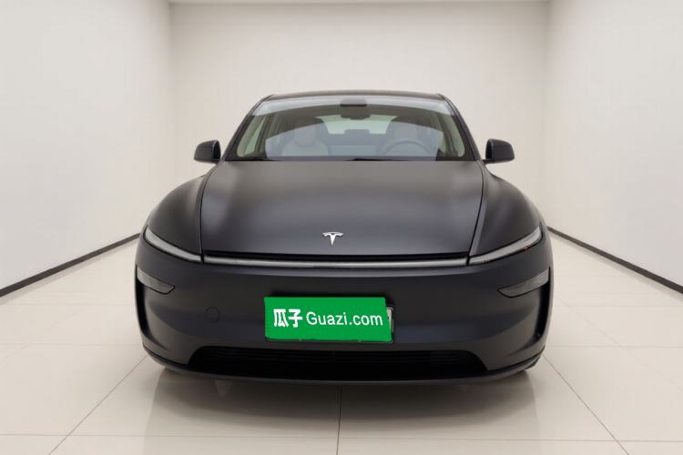 Used Tesla Model Y 2025 Rear-Wheel-Drive Version