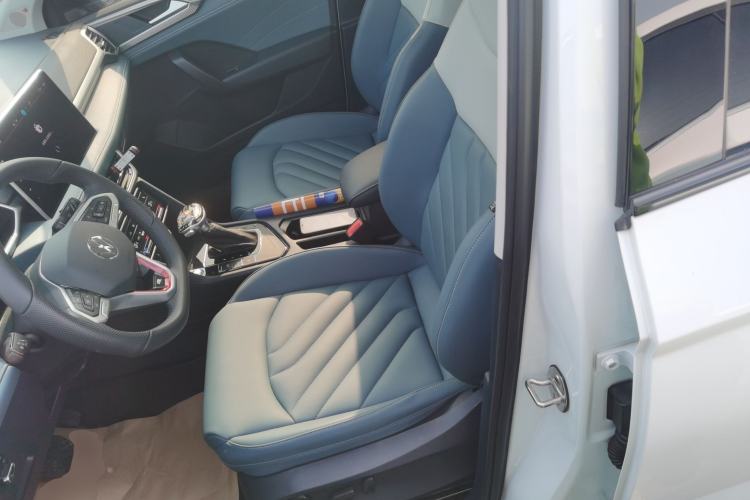 Used Volkswagen Tharu 2024 300TSI Two-Wheel-Drive Moon Luxury Edition Left Front Seat